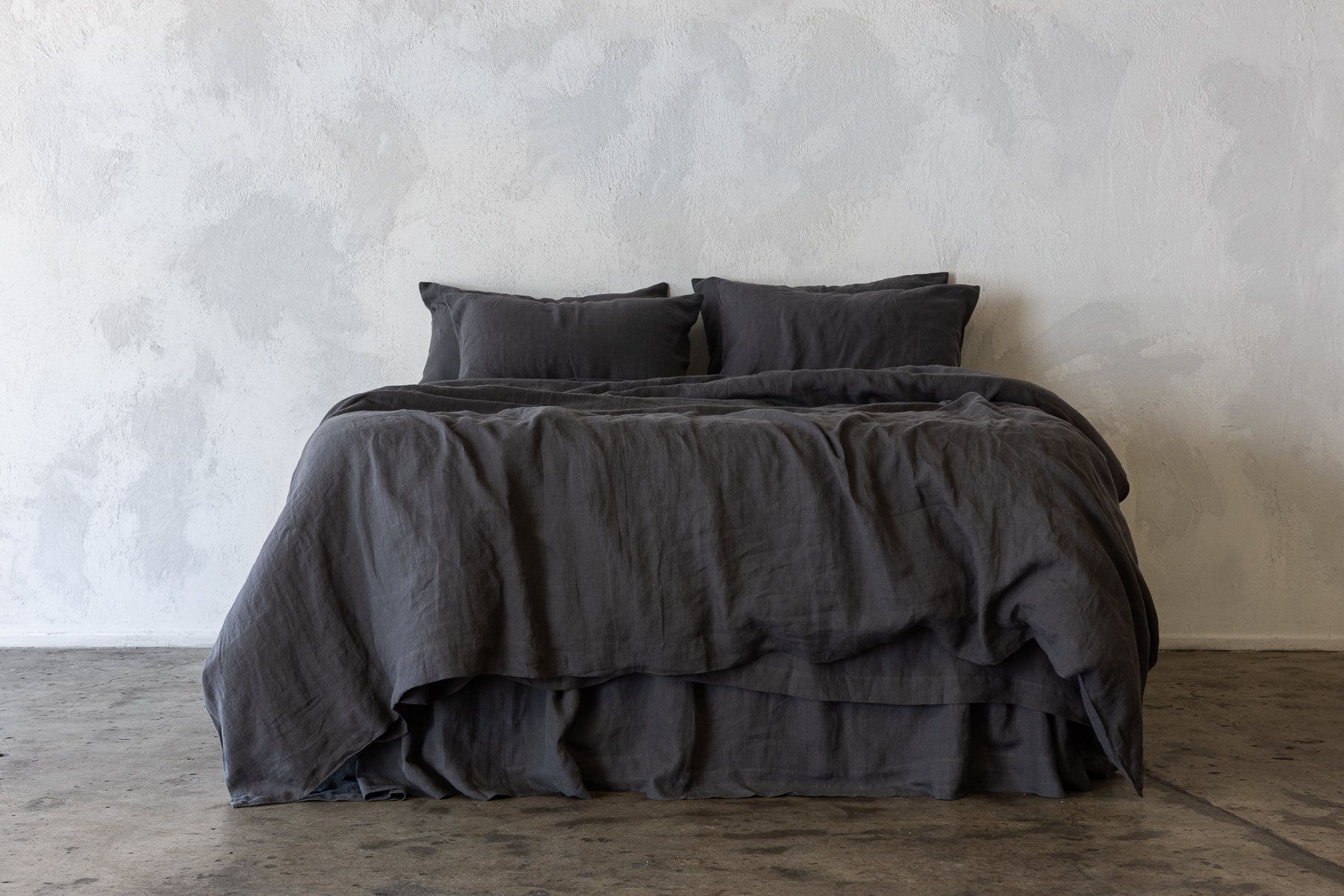 100% French flax linen bedding - chic charcoal - emerging homewares trends