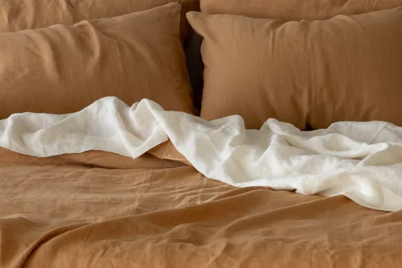100% French flax linen duvet cover set on a bed